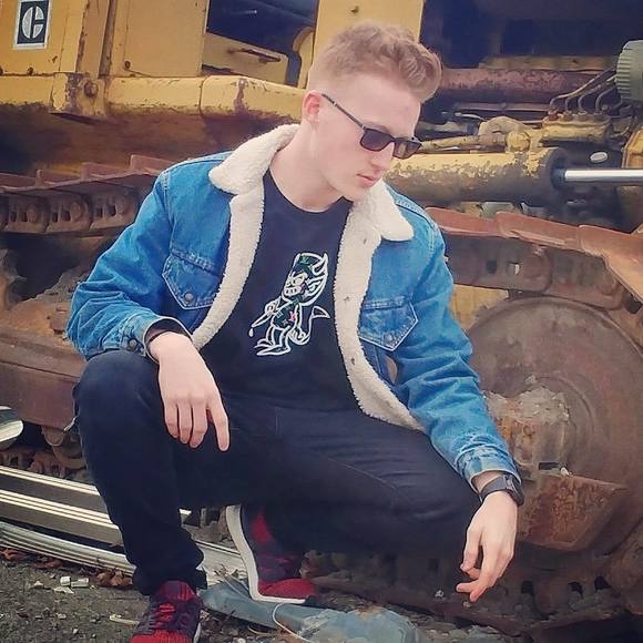 Meet your Posher, Michael - Picture 1 of 1